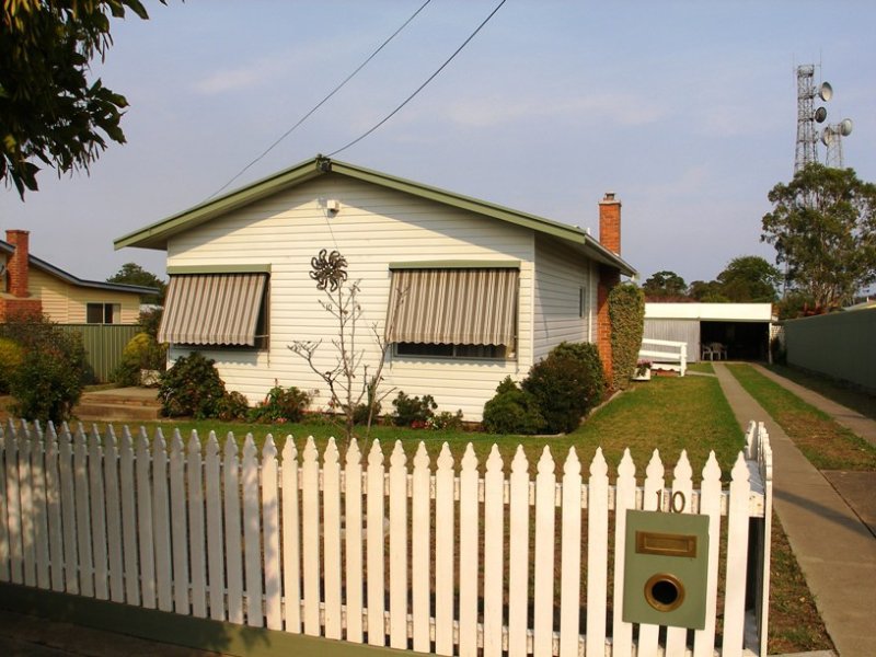 10 Clark Street, Heyfield, VIC 3858