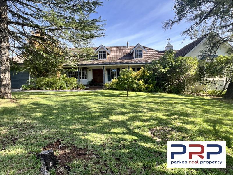 2426 Barton Street, Parkes, NSW 2870 House for Sale