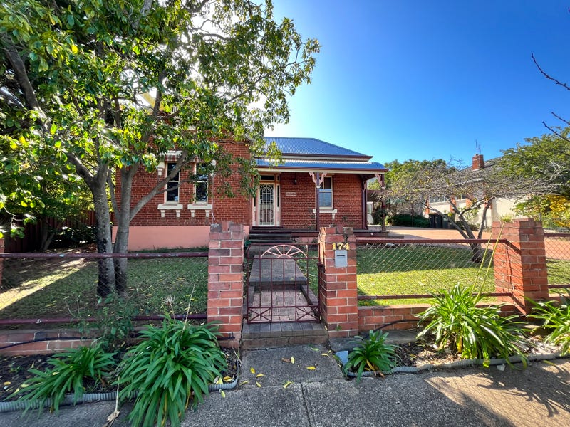 174 Carthage Street, East Tamworth, NSW 2340