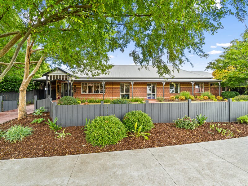 8 Valetta Street, Sale, Vic 3850 Property Details