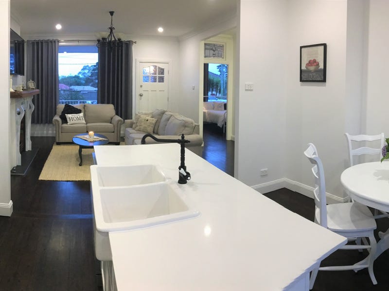 19 Cambewarra Road, Bomaderry, NSW 2541