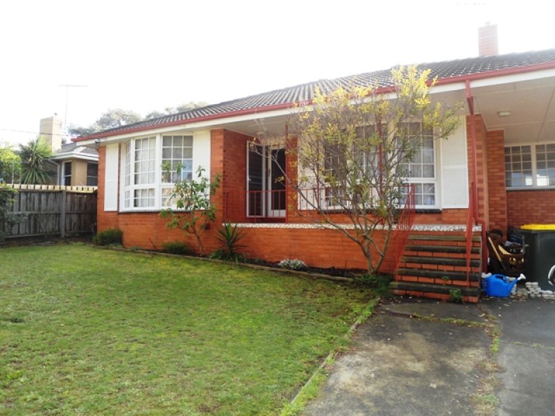 38 Cuthbert Avenue, Highton, VIC 3216