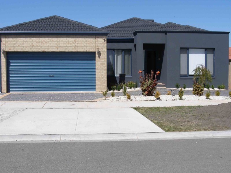 19 Hollington Way, Berwick, VIC 3806