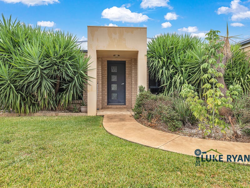 9 High Street, Rochester, Vic 3561 House for Sale