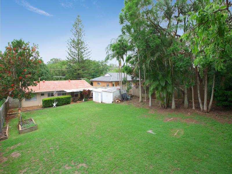 203 Waterloo Street, Cleveland, Qld 4163 - Property Details