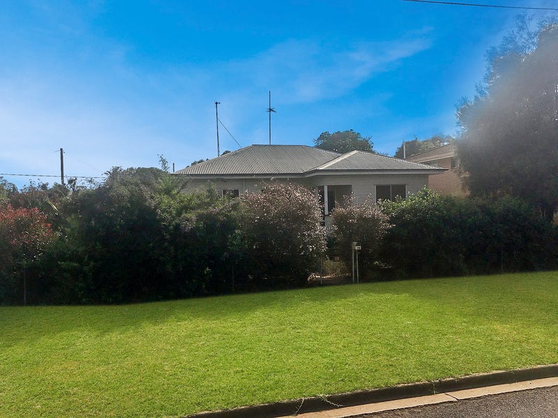 19 Devine Street, Harristown, Qld 4350 Property Details