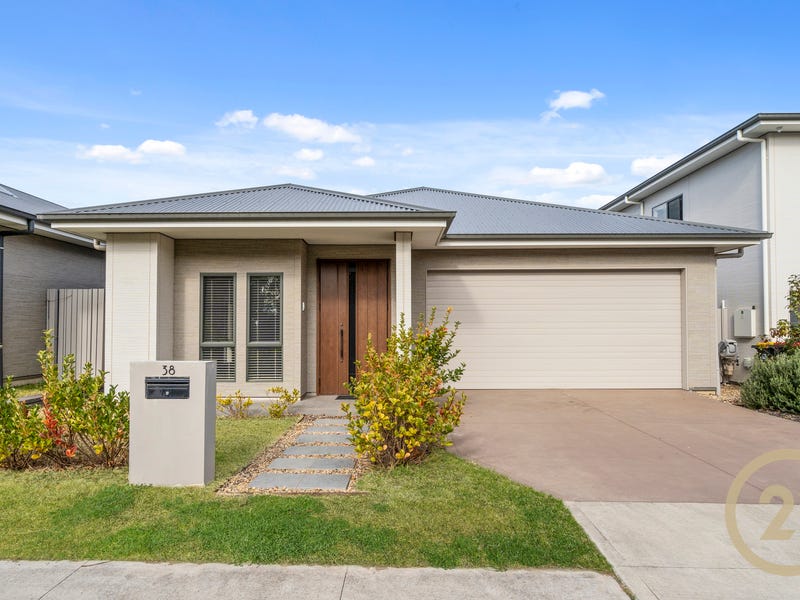 38 Bluestone Avenue, Gledswood Hills, NSW 2557