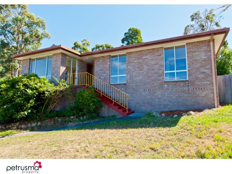 32 Pine Avenue, Kingston, Tas 7050 Property Details