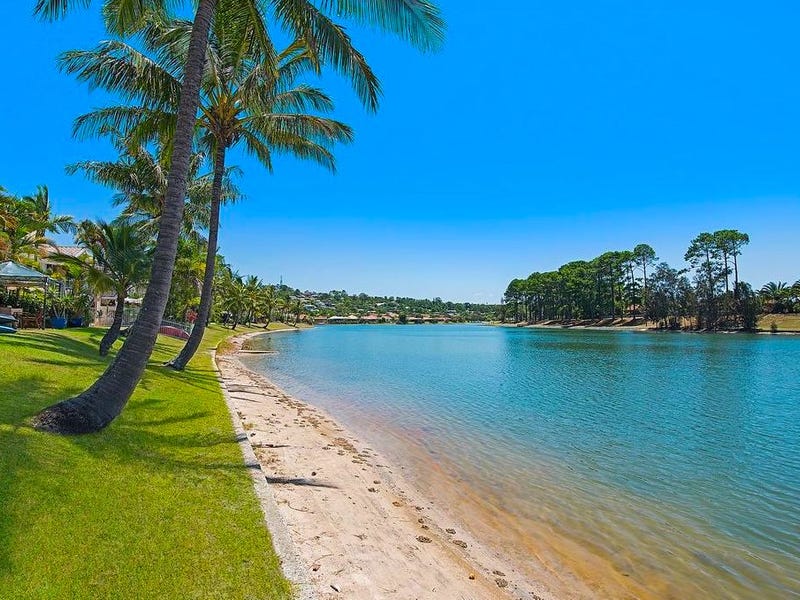 136/210 Coolgardie Street, Elanora, Qld 4221 Property Details