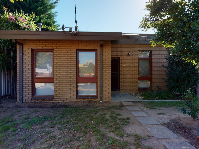 Studio Bedroom Properties for Sale in Shepparton, VIC 3630 realestate