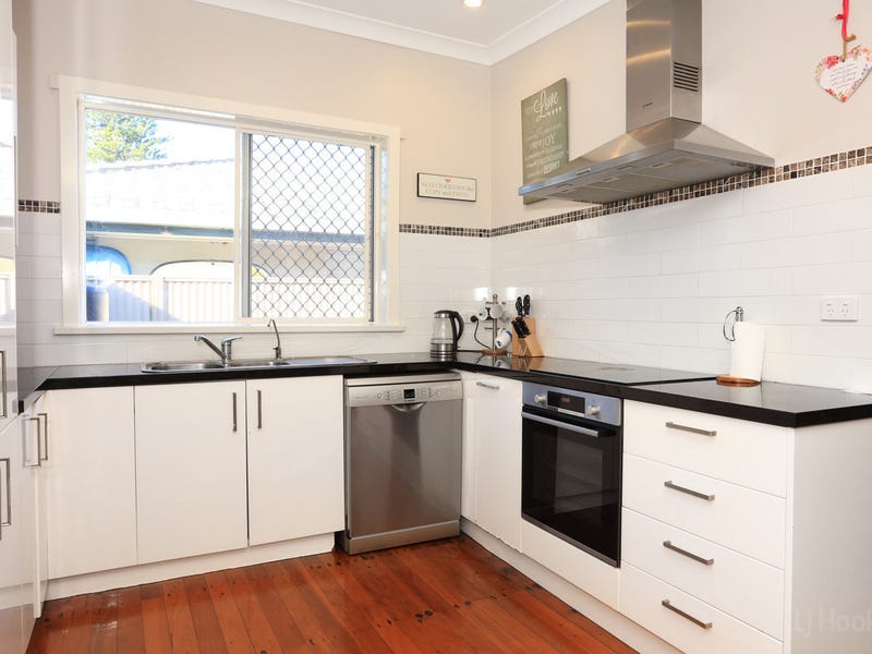 26 Tallara Street, Coombabah, QLD 4216