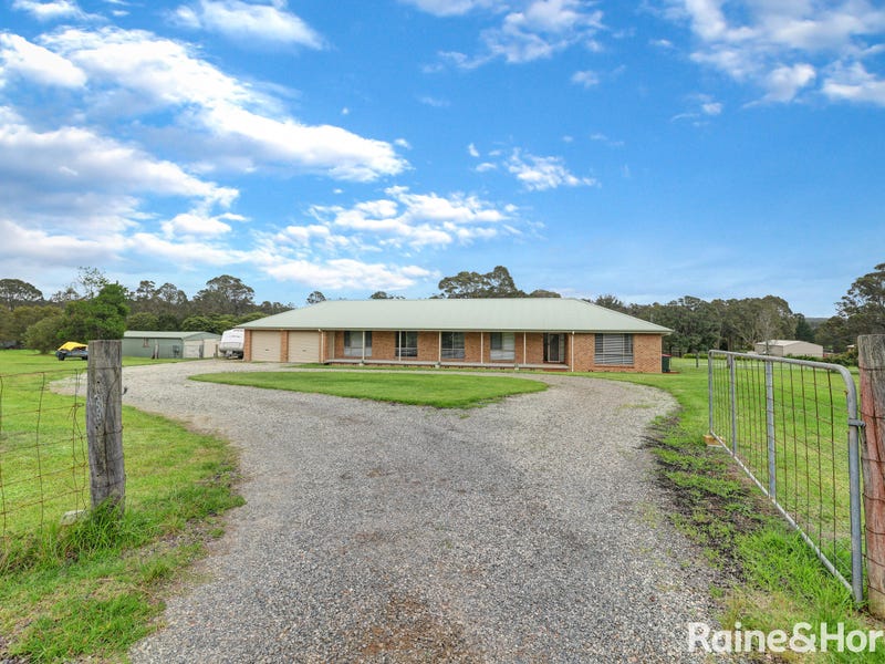 Real Estate & Property for Sale in Lake Tabourie, NSW 2539 (+2