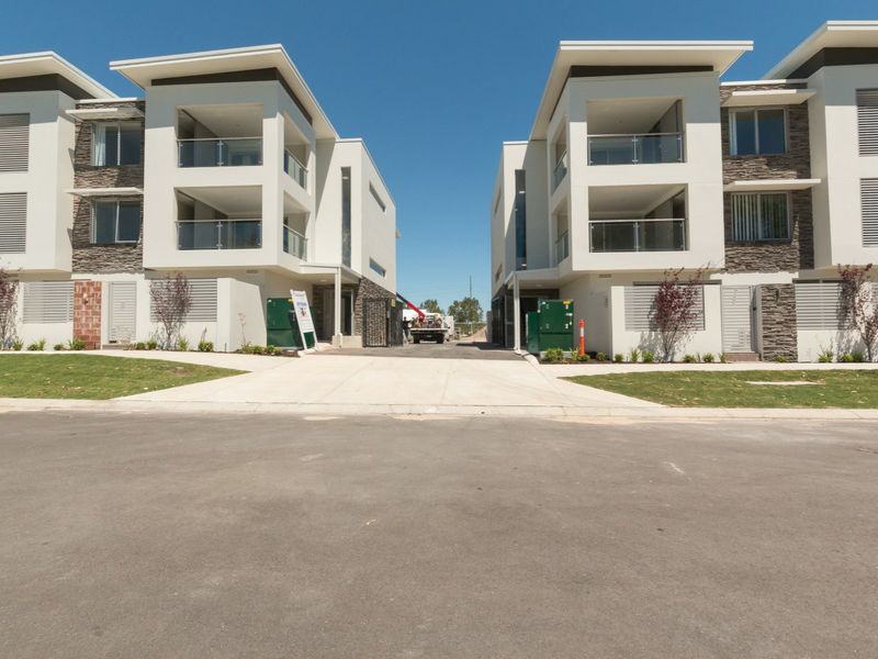 2/12 Westralia Gardens, Rockingham, WA 6168