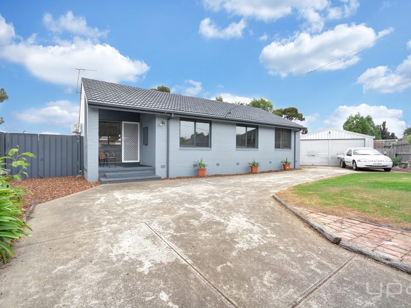 4 Tully Court, Werribee, VIC 3030