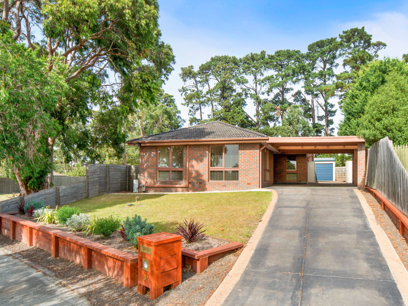 62 Pembroke Drive, Somerville, Vic 3912 Property Details