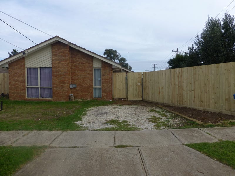 2 Clitheroe Drive, Wyndham Vale, VIC 3024