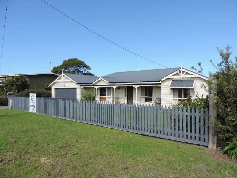26 Bream Road, Lake Tyers Beach, VIC 3909