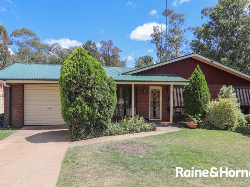 7 Rockley Street, Perthville, NSW 2795