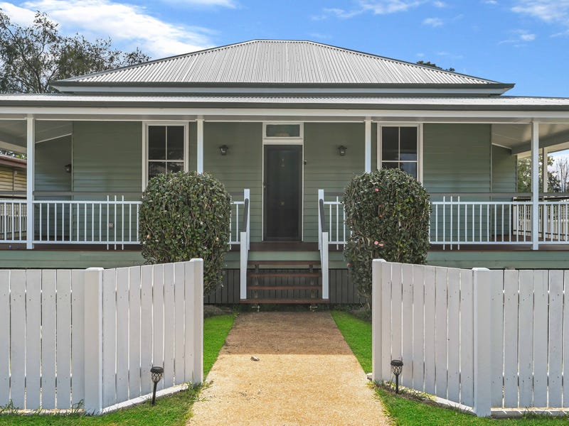 105 Hill Street, Newtown, Qld 4350