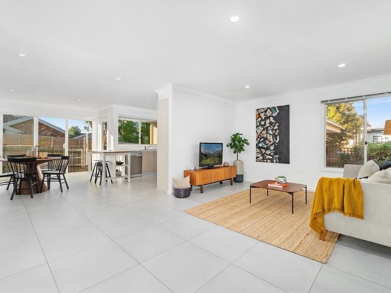 2/186 Grimshaw Street, Greensborough, VIC 3088