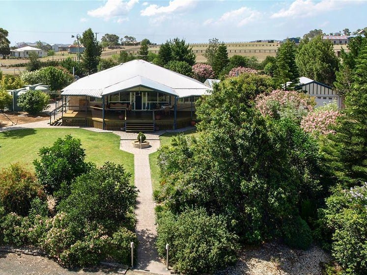 47 Bunkers Hill School Road, Westbrook, Qld 4350 Property Details