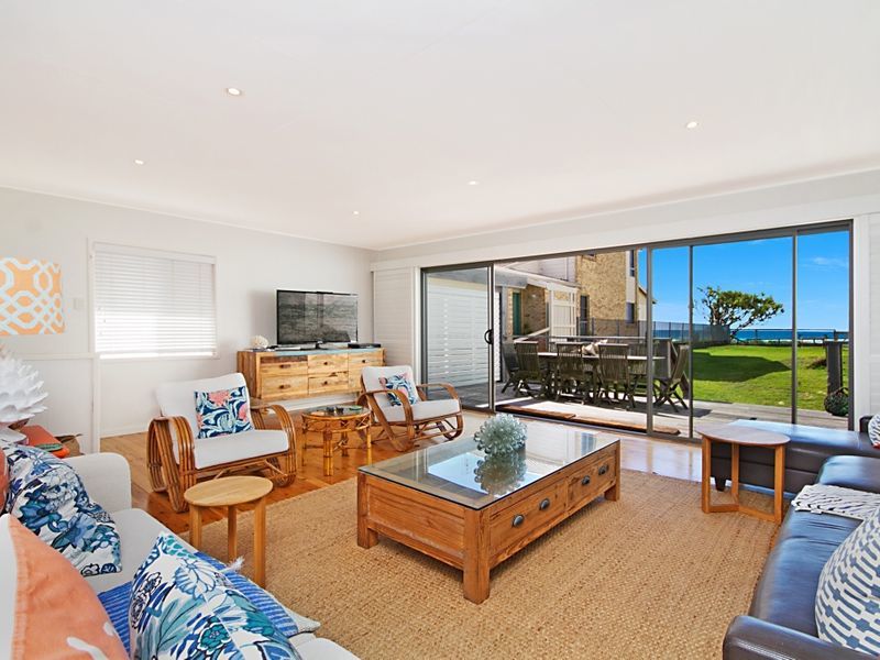 45 Jefferson Lane, Palm Beach, QLD 4221