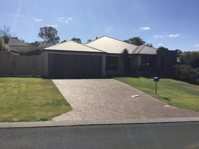 10 Lawson Road, Dalyellup, WA 6230