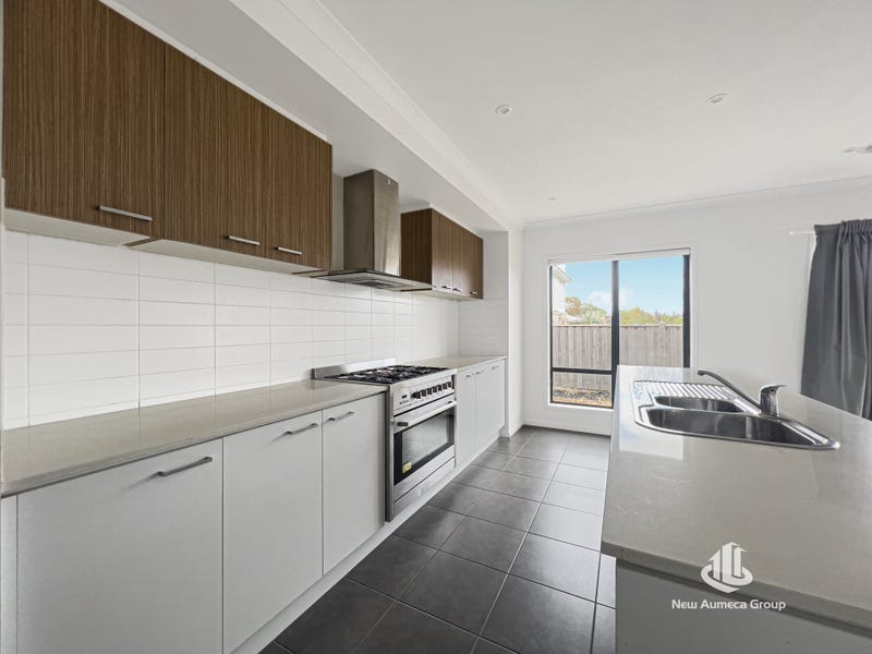 15 Carnegie Road, Point Cook, VIC 3030