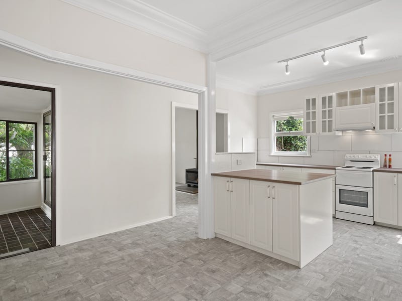 40 Serpentine Road, Erina Heights, NSW 2260