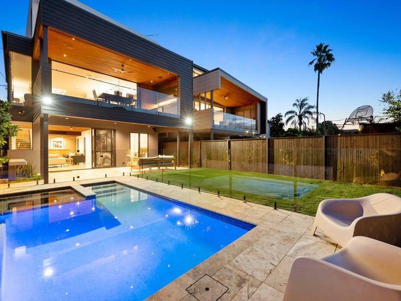 136 Sackville Street, Greenslopes, Qld 4120 Property Details