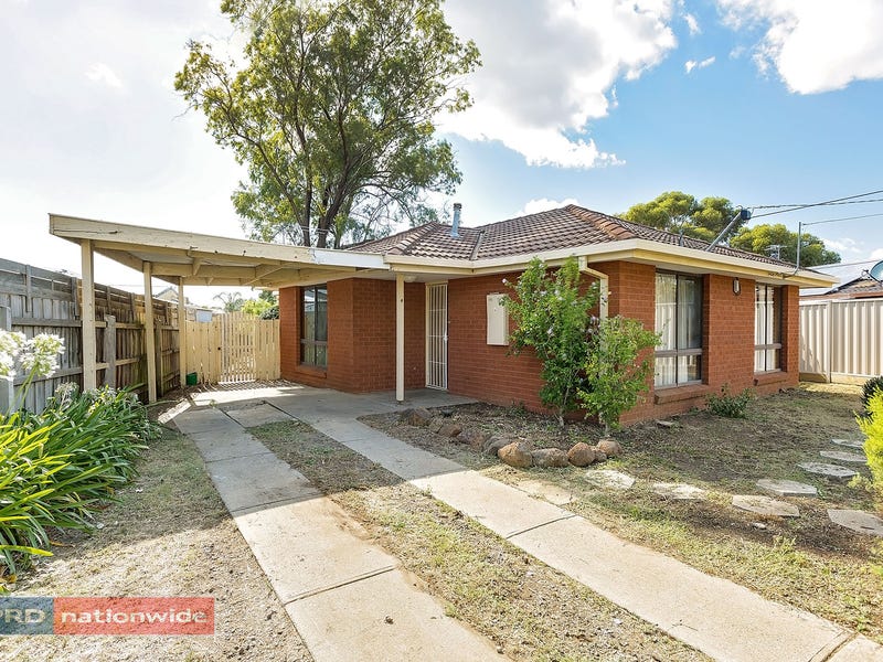 4 Argyle Crescent, Werribee, Vic 3030 Property Details