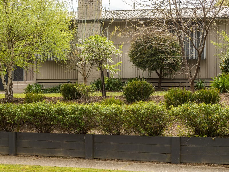 4 Park Avenue North, Eildon, Vic 3713 House for Sale