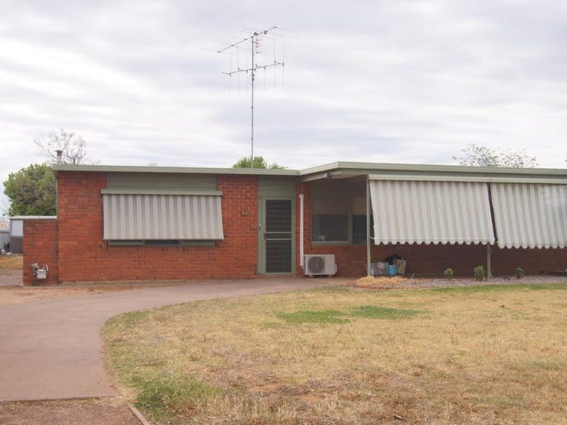 34 Finley Street, Finley, NSW 2713 Property Details