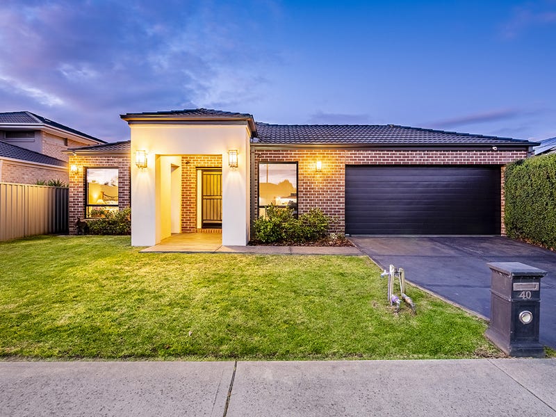 40 Bradford Drive, Cranbourne East, VIC 3977