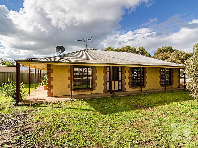 28 Parker Avenue, Strathalbyn, SA 5255 Property Details