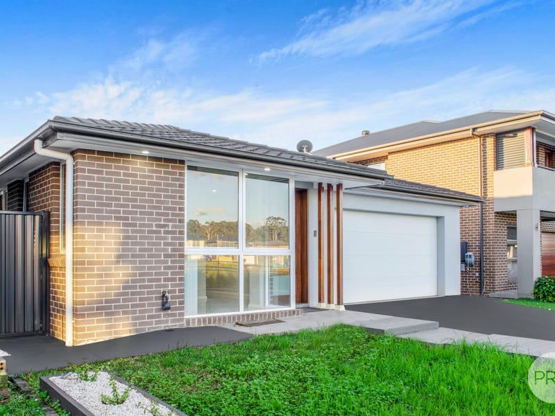 182 Willowdale Drive, Denham Court, NSW 2565