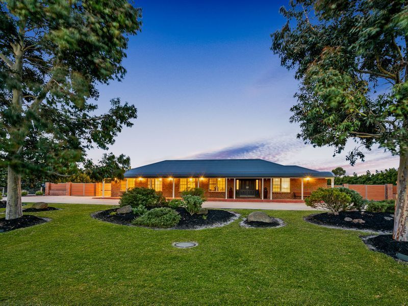 66 Highgrove Drive, Sunbury, Vic 3429 Property Details