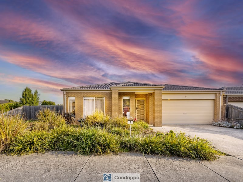 8 Dot Court, Drouin, Vic 3818 House for Sale