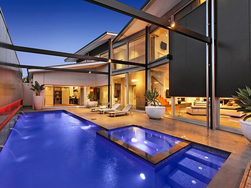 73 Roberts Street, Essendon, Vic 3040 Property Details