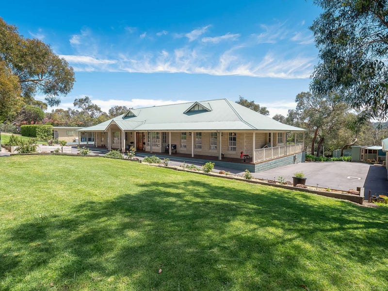 17 Courtneys Road, Belgrave South, VIC 3160
