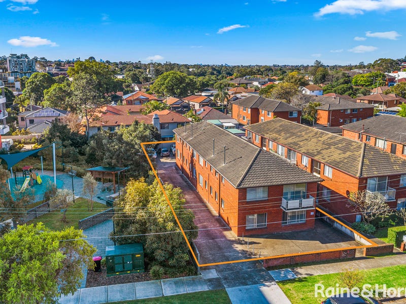 10 Canton Street, Canterbury, NSW 2193 Property Details