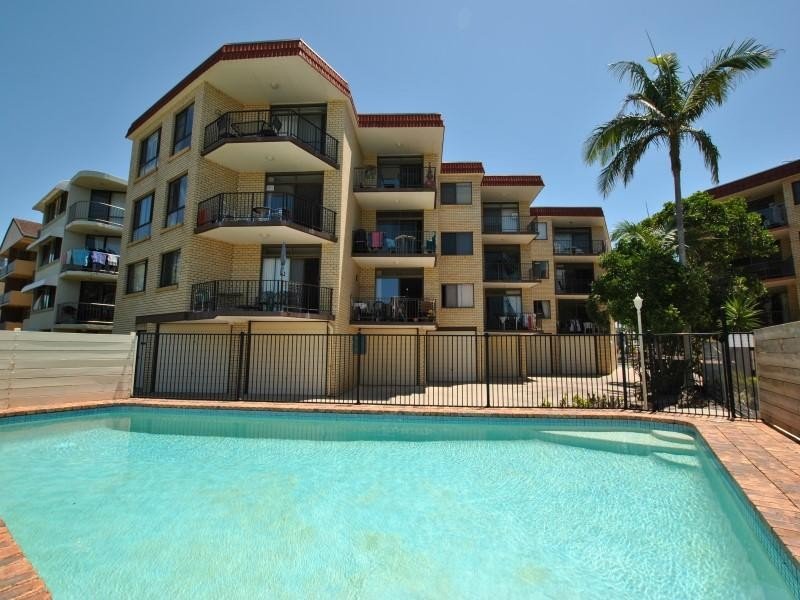 2/13 Landsborough Parade, Golden Beach, QLD 4551