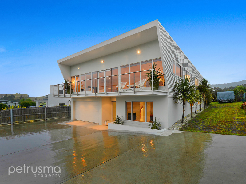 22 Staff Road, Peggy's Beach Estate, Electrona, Tas 7054 Property Details