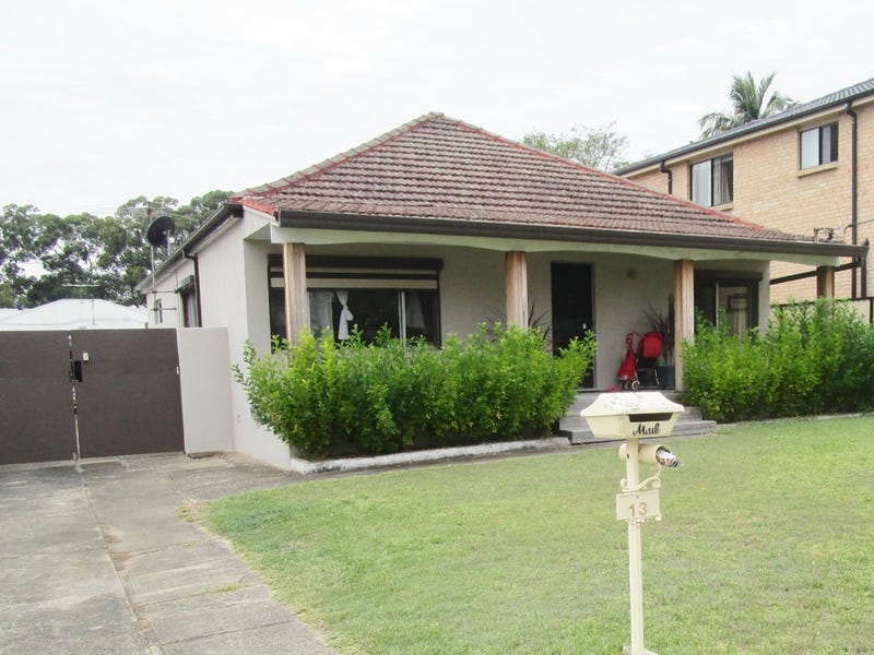 13 Worsley Street, East Hills, NSW 2213