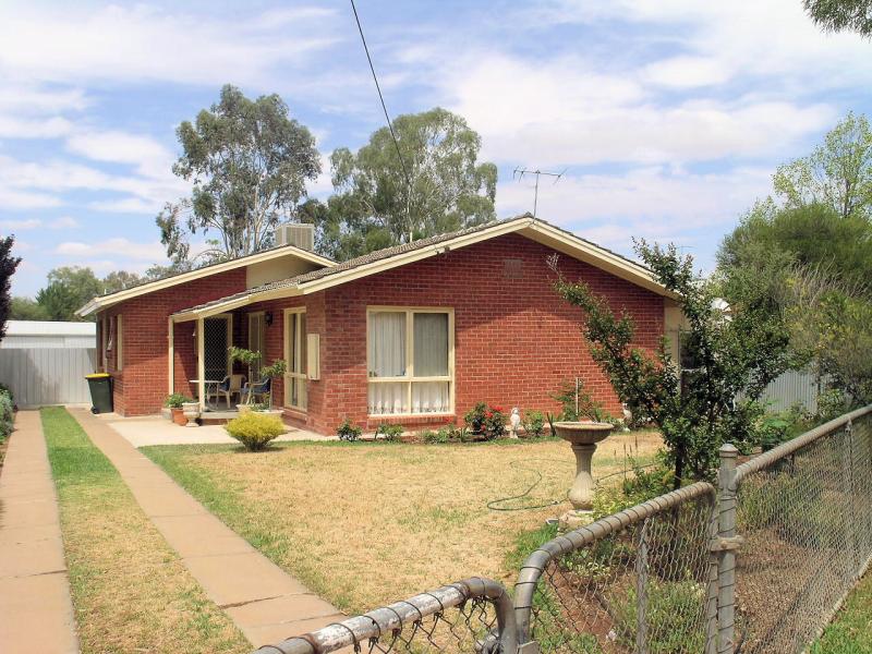 224 Commercial Street, Merbein, Vic 3505 Property Details