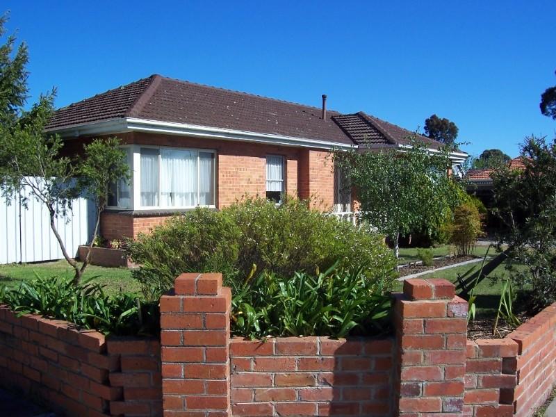 33 Loch Park Road, Traralgon, VIC 3844