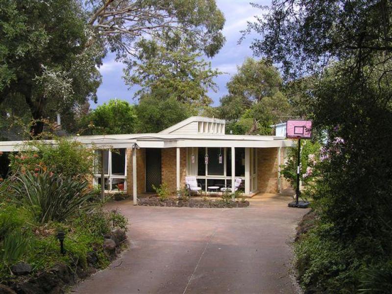 72 Flinders Avenue, Rosebud, Vic 3939 Property Details