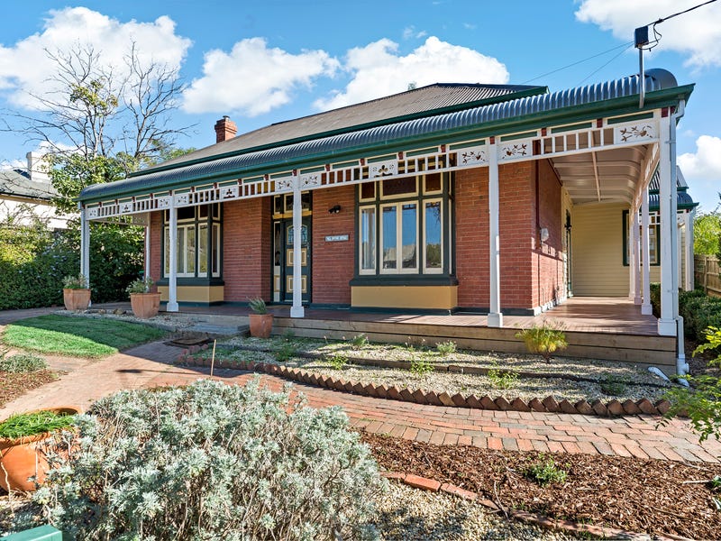 64 Marong Road, West Bendigo, VIC 3550