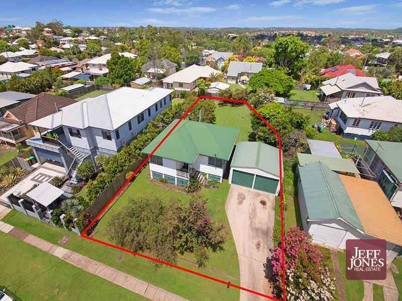 33 Lunga Street, Carina, Qld 4152 Property Details