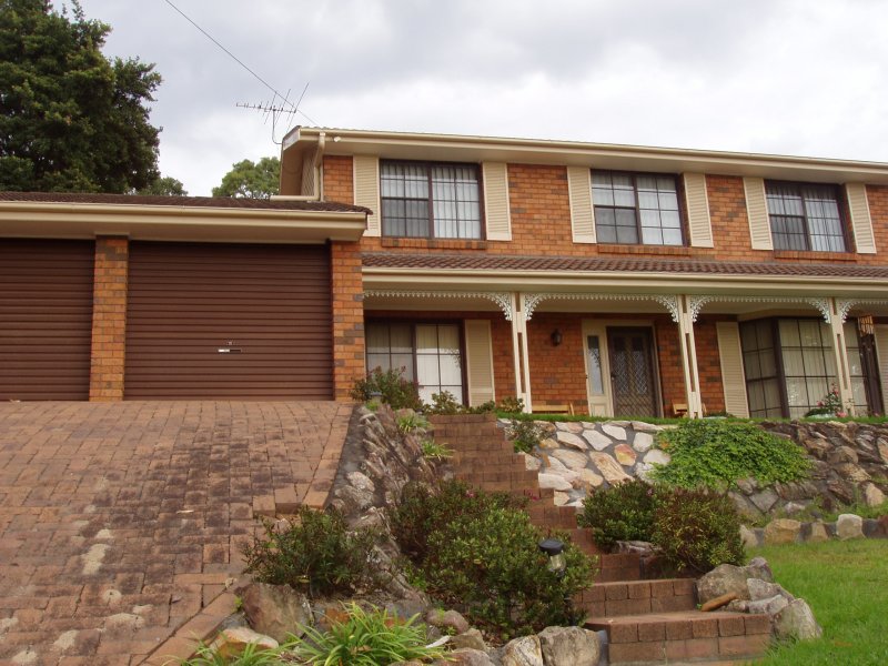 12 Roberts Parade, Hawkesbury Heights, NSW 2777